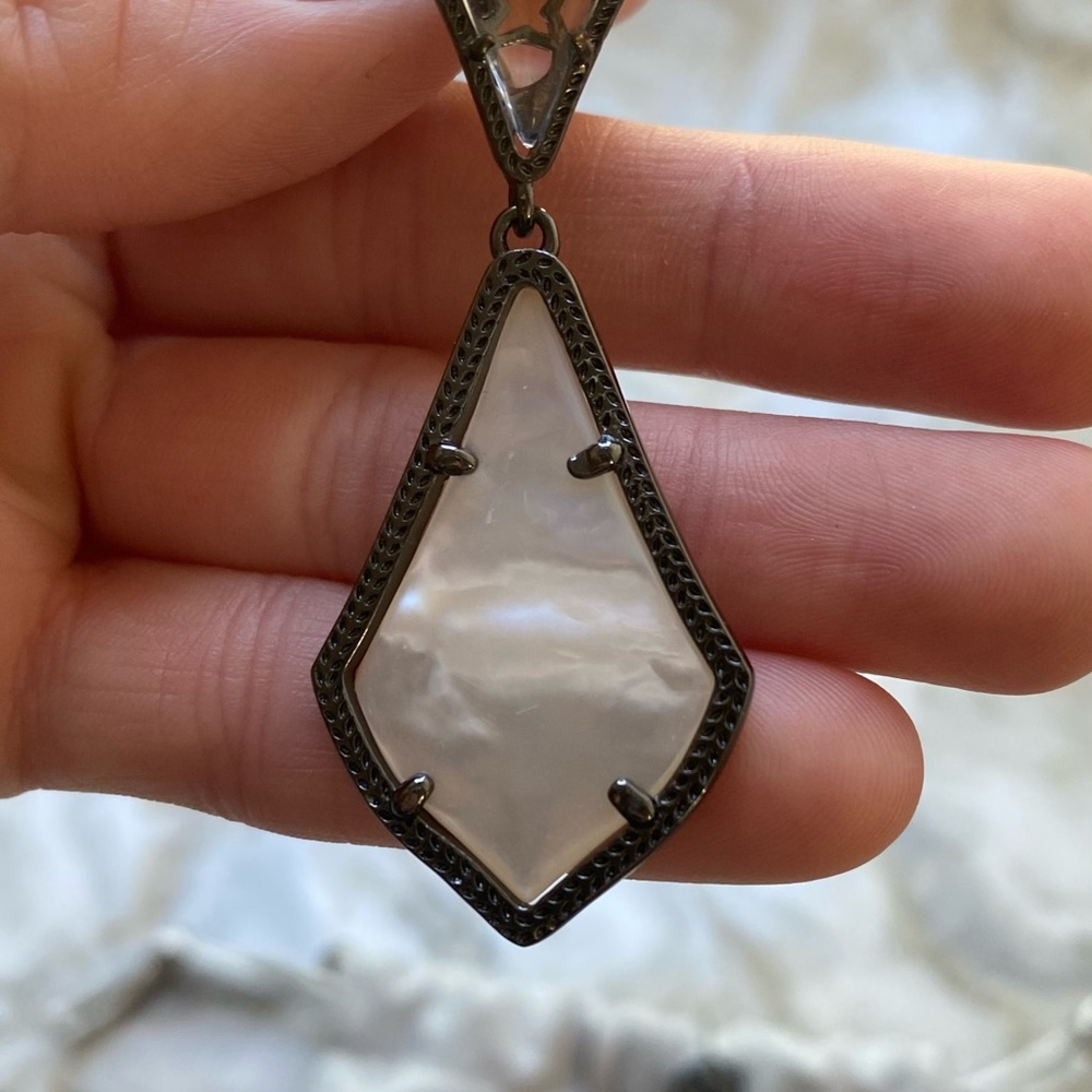 Kendra Scott earrings - Picture 2 of 3